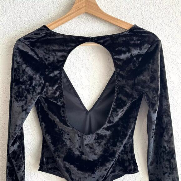 Victoria's Secret Plunge Neck Crushed Velvet Bodysuit XS/S Witchy Goth Sexy Punk - Picture 5 of 8